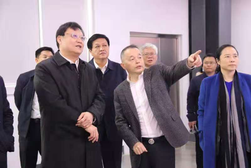 湖南省委常委、省國(guó)資委書記等赴邵陽(yáng)調(diào)研國(guó)資國(guó)企工作方案考察團(tuán)來我公司調(diào)研